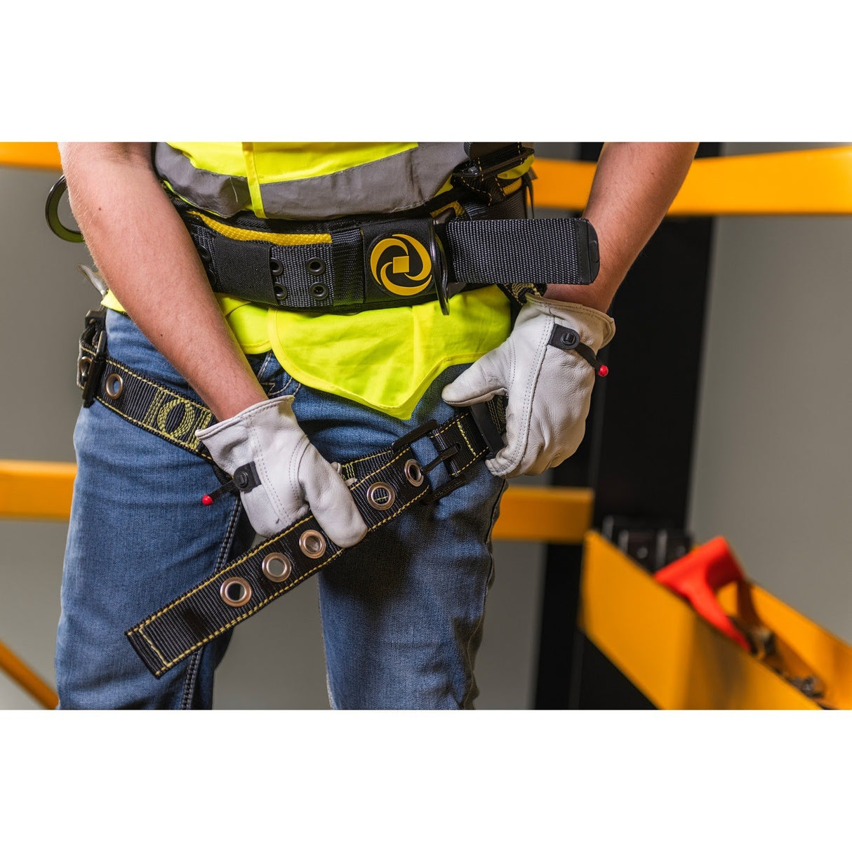 Guardian 21031 Cyclone Full Body Harness with Side D Rings and Waist Pad XL (1 Each) - 7