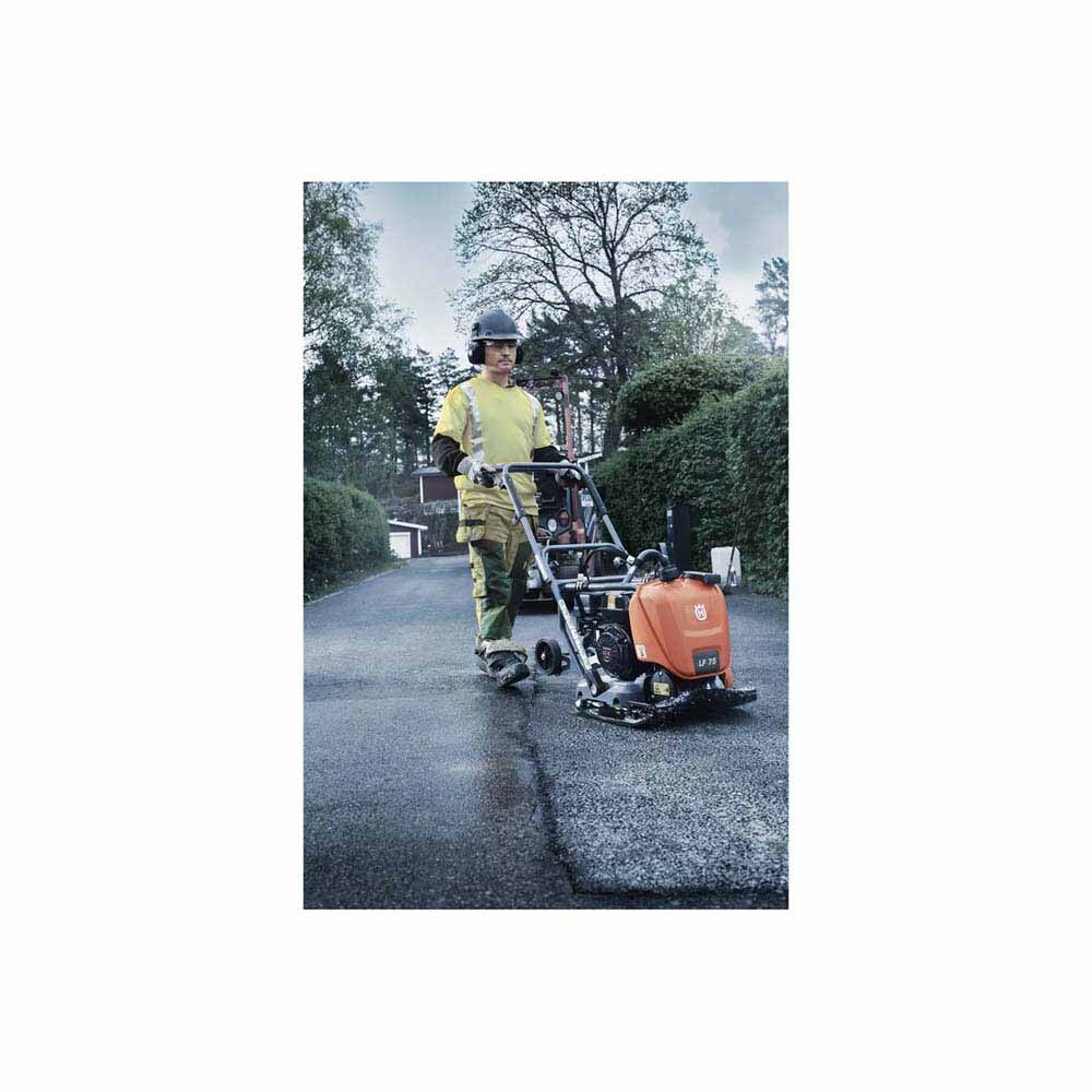 Husqvarna 967855102 LF 100 LAT Honda 20" Plate Compactor for Asphalt and Soil - 4