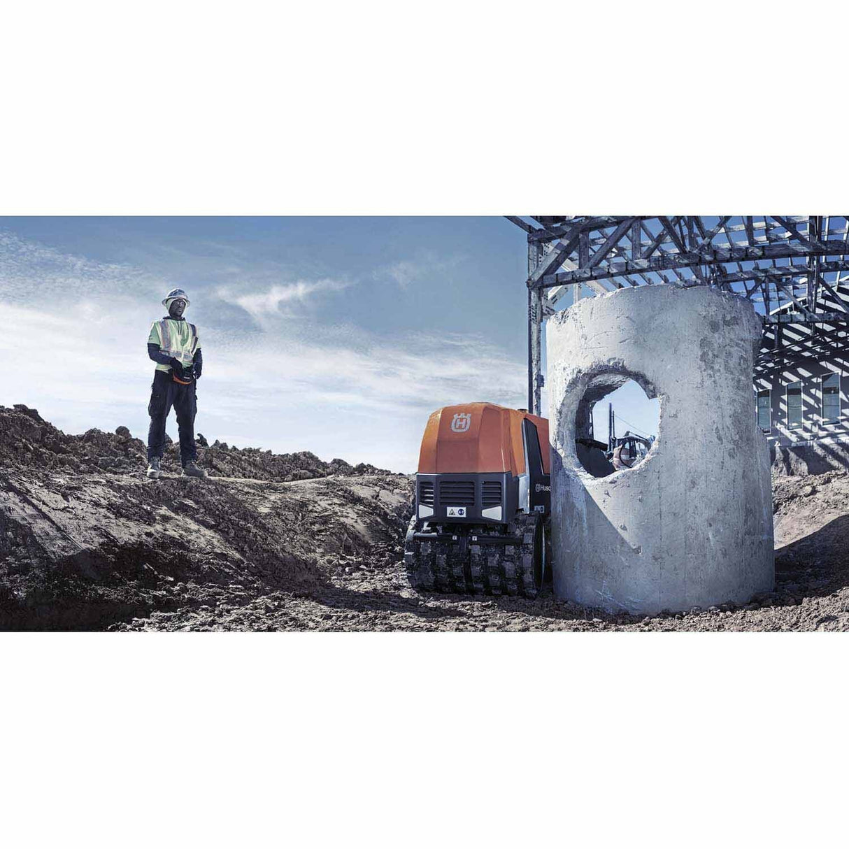 Husqvarna 967950801 LP 9505 Articulated Trench Compactor with Radio Remote and Diesel Engine - 9