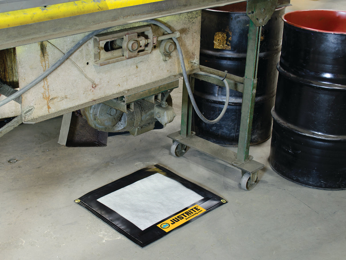 Justrite 28458 Drip Pad with 5-pack sorbents - 2