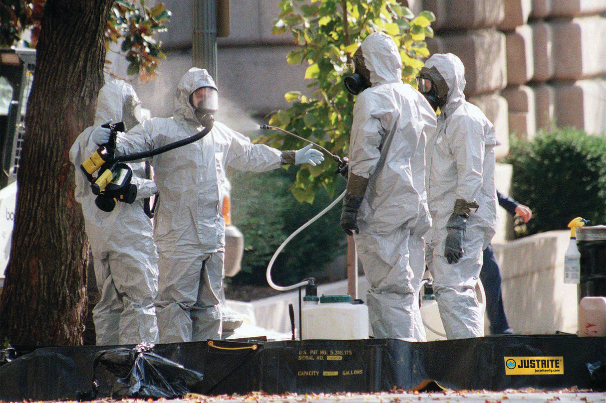 Justrite 28572 Decon QuickBerm 6' x 16', 478 Gal, 3-Zone - 2