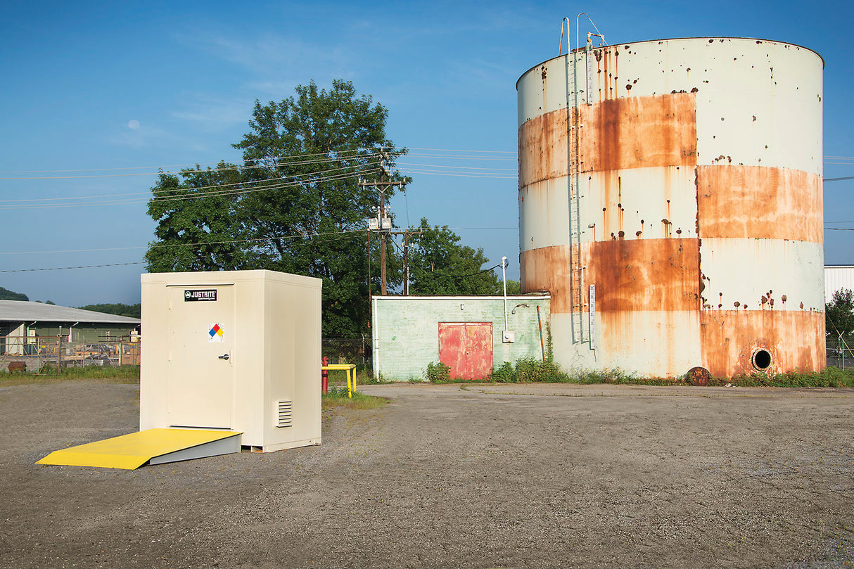 Justrite 913060 6-Drum, 4 Hour Fire-Rated Outdoor Safety Locker - 3