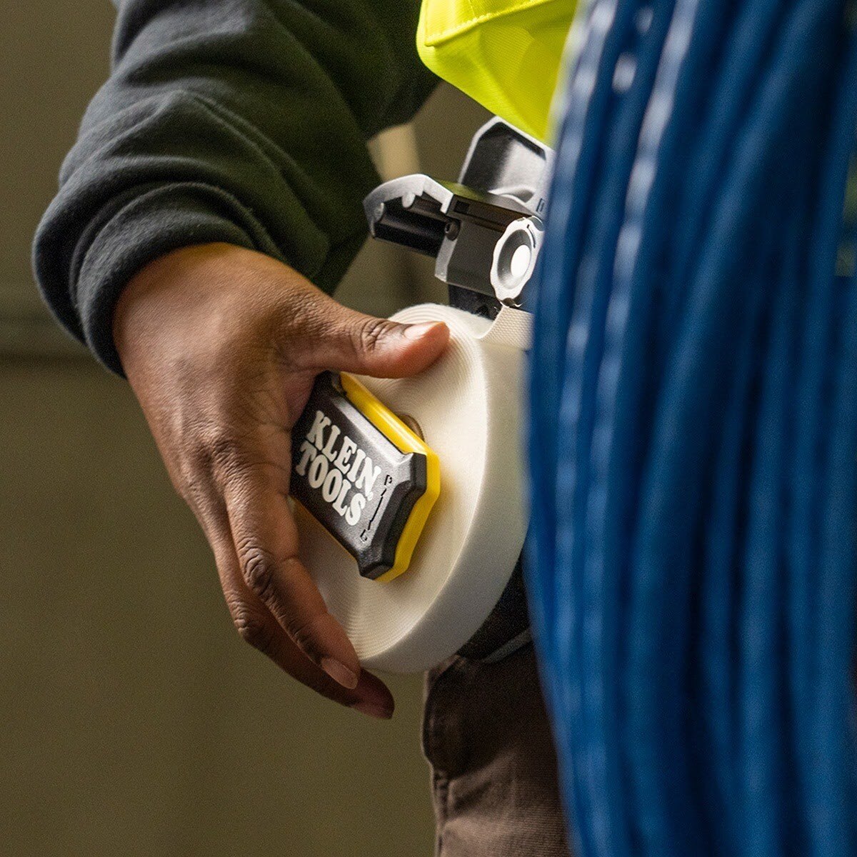 Klein 450-960 Hook and Loop Tape, 3/4 Inch x 25 Foot, White, Custom-Length Cable Ties (1 Roll) - 10