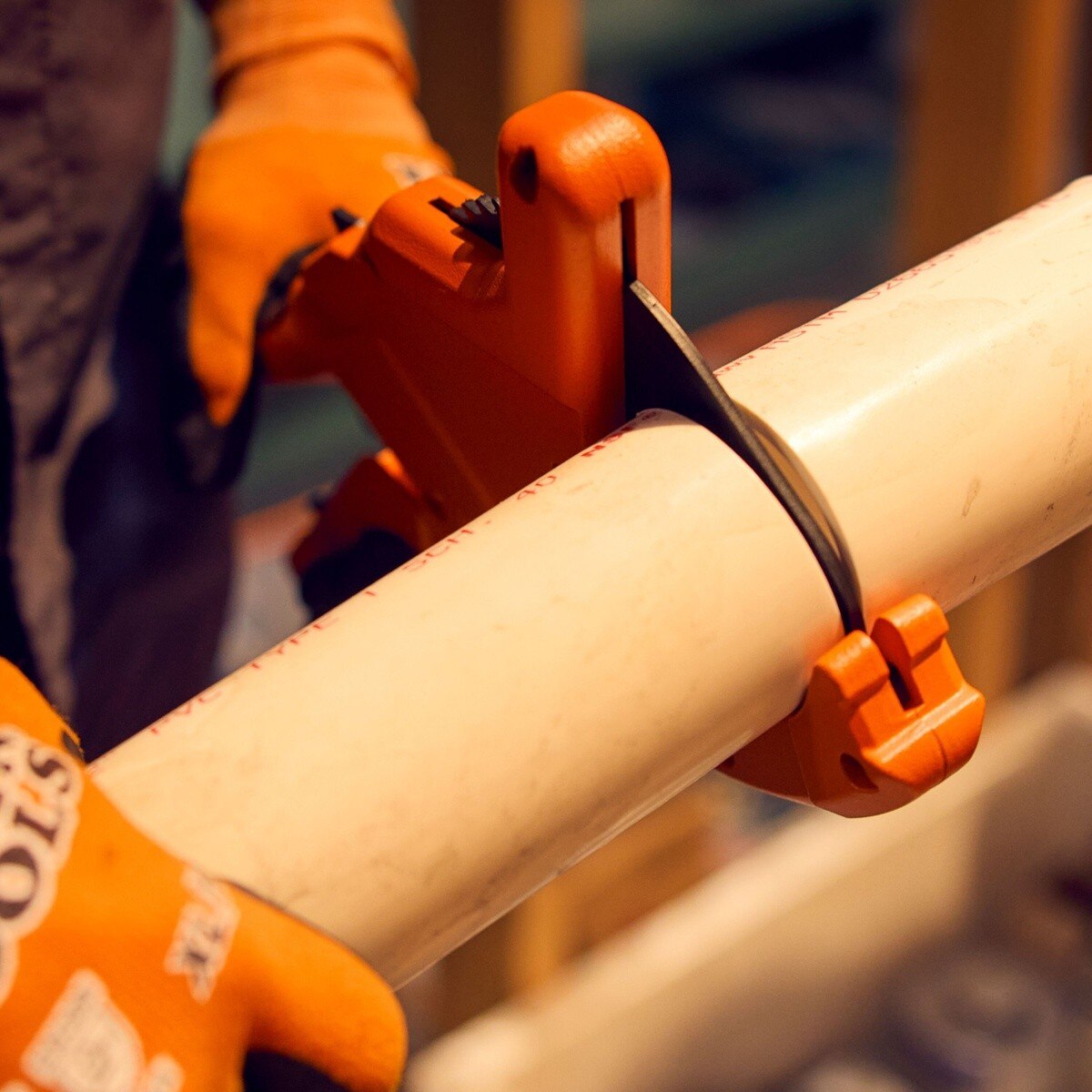 Klein 50080 Ratcheting PVC Pipe Cutter Cuts 2" ID and 2-3/8" OD for PVC CPVC and PEX - 6