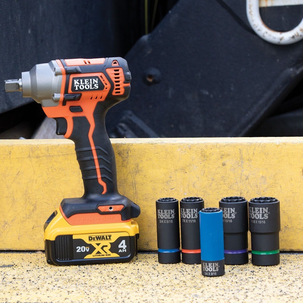 Klein 66030 2-in-1 Coated Impact Socket, 12-Point, 3/4 and 9/16-Inch (Each) - 10