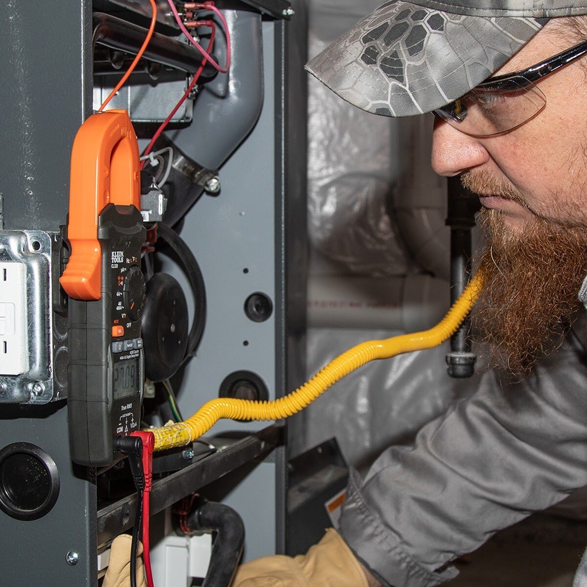 Klein 69445 Rare-Earth Magnetic Hanger for Clamp Meters and Multimeters, No Strap - 7