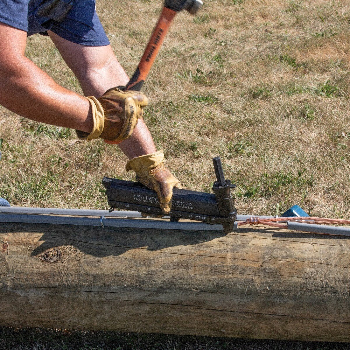 Klein STP100 Utility Staple Starter - 8