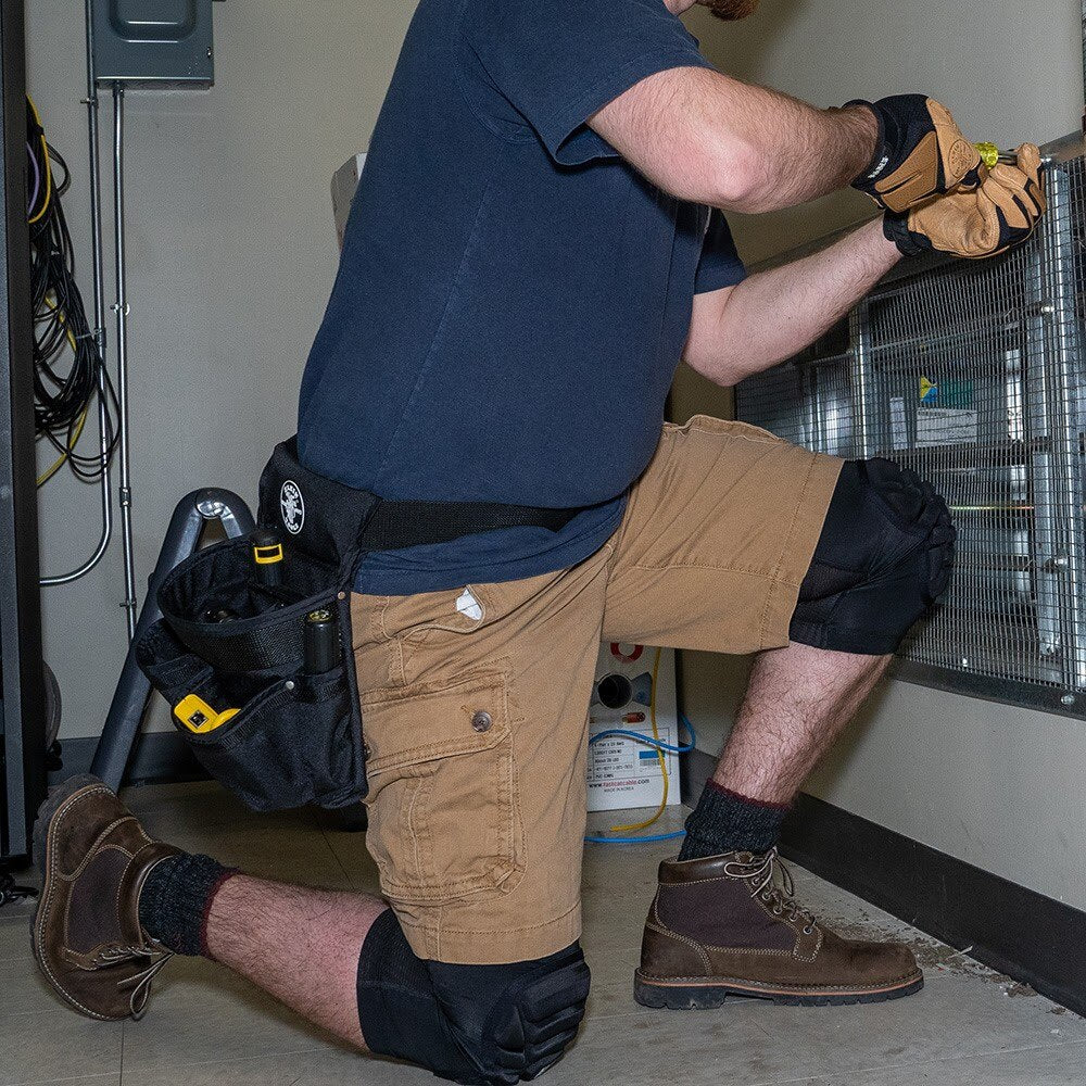 Klein 60614 Lightweight Knee Pad Sleeves, S/M - 9