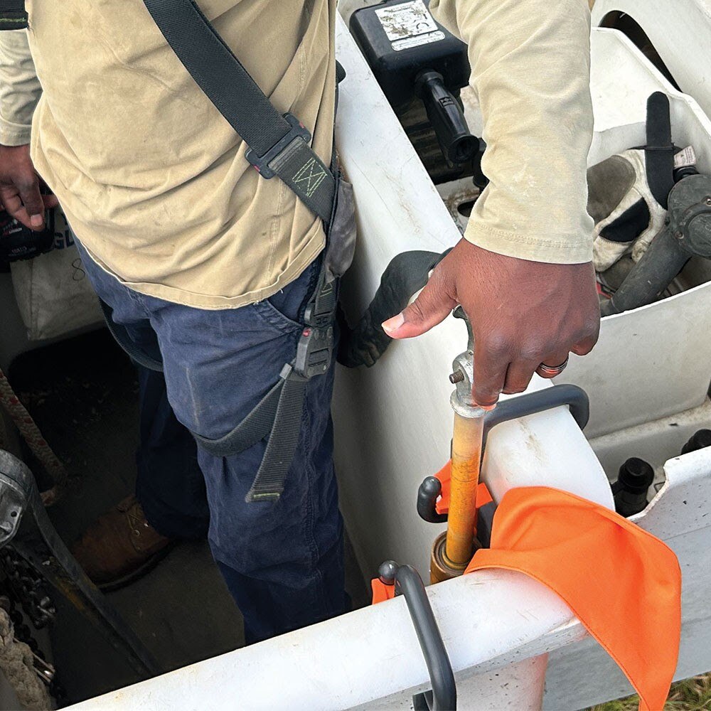 Klein BC515S Hot Stick Holder, S-Hook - 5