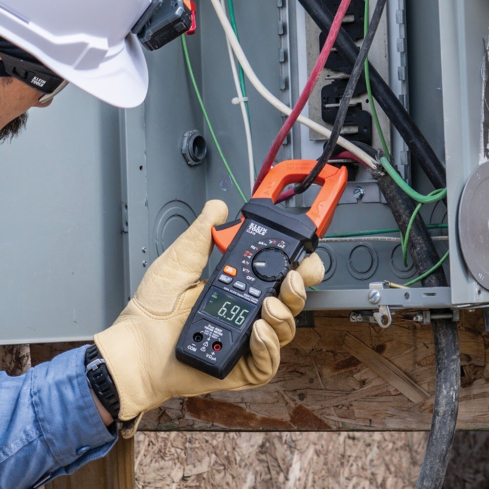 Klein CL810 600A AC/DC Auto-Ranging Digital Pro Clamp Meter with Worklight - 14