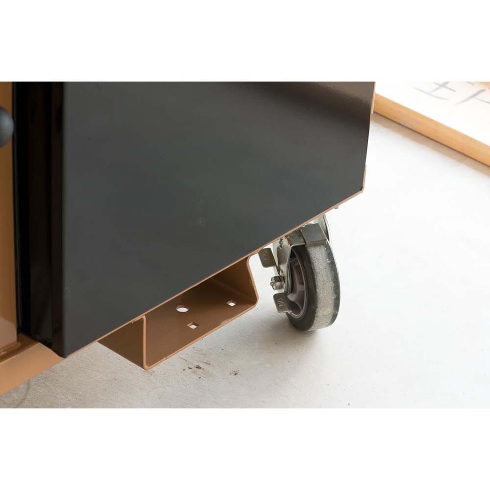 Knaack 118-01-KL 55" x 30" x 75" Model 118-01 DataVault Mobile Digital Plan Station - 4