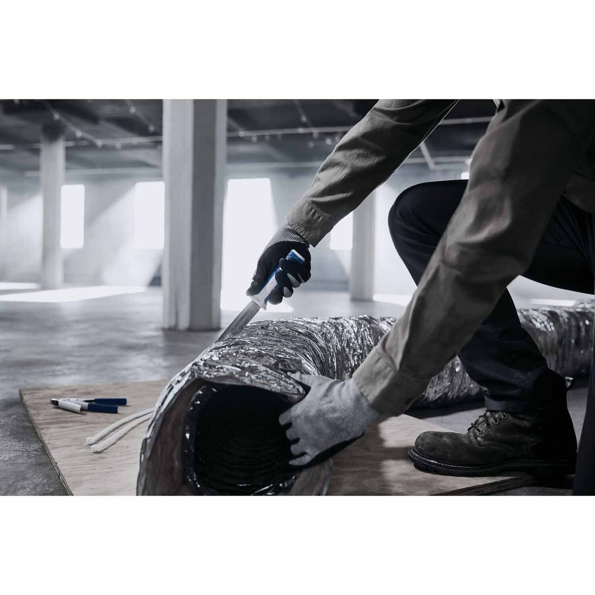 Lenox LXHT14703 Duct Knife - 5