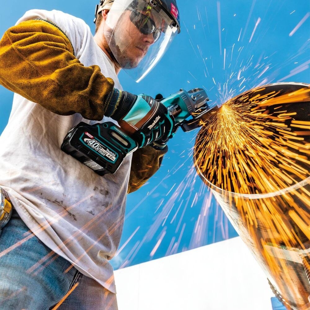 Makita GAG13M1 40V max XGT Brushless Cordless 4-1/2" / 5" X-LOCK Paddle Switch Angle Grinder Kit, with Electric Brake (4.0Ah) - 10