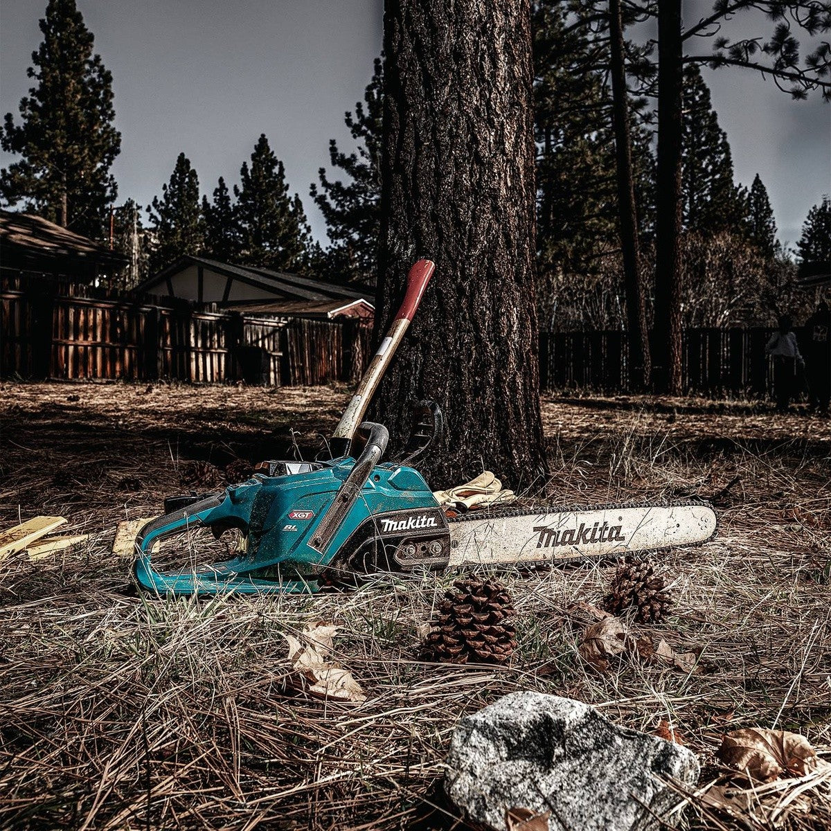 Makita GCU08E 40V Max XGT Brushless Cordless 20" Chain Saw Kit with High Power Battery (8.0Ah) - 14
