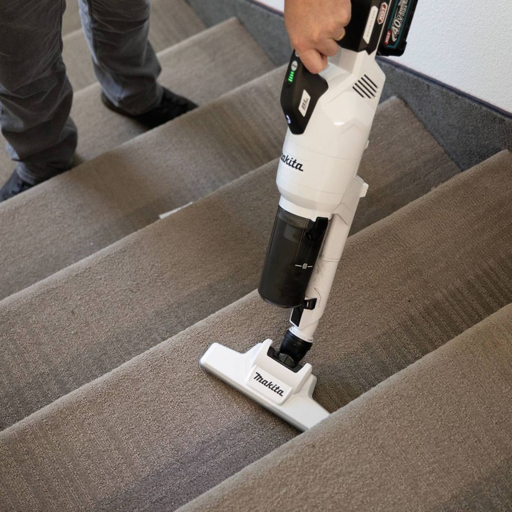 Makita GLC03R1 40V max XGT Brushless Cordless Cyclonic 4-Speed HEPA Filter Compact Stick Vacuum Kit (2.0Ah) - 8