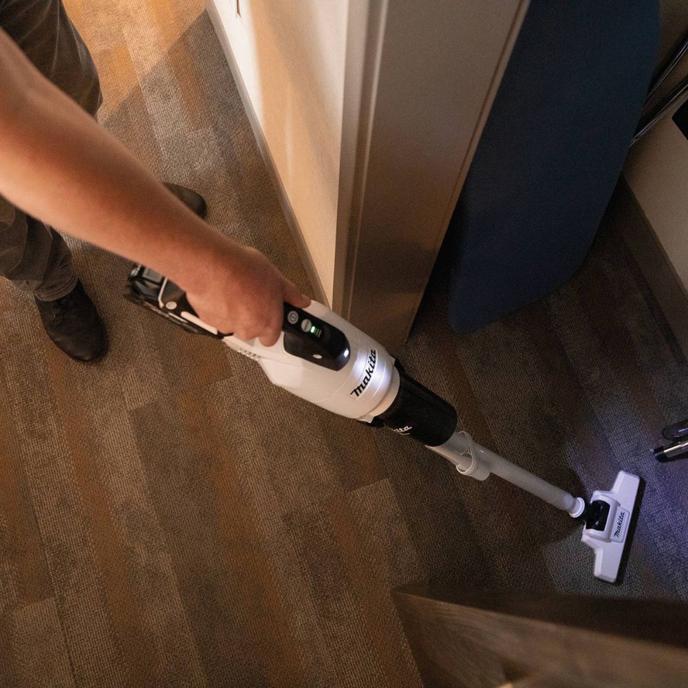 Makita GLC03R1 40V max XGT Brushless Cordless Cyclonic 4-Speed HEPA Filter Compact Stick Vacuum Kit (2.0Ah) - 10