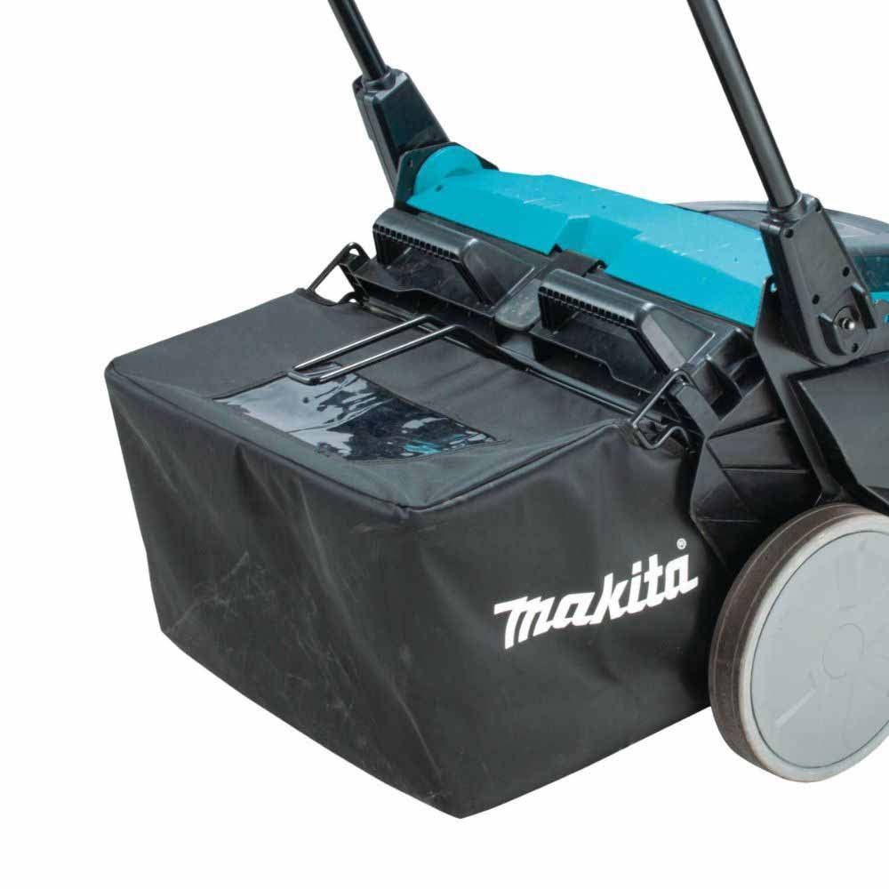 Makita GSV01PL 40V max XGT 25-1/2" Cordless Vacuum Sweeper Kit (8.0Ah) - 6