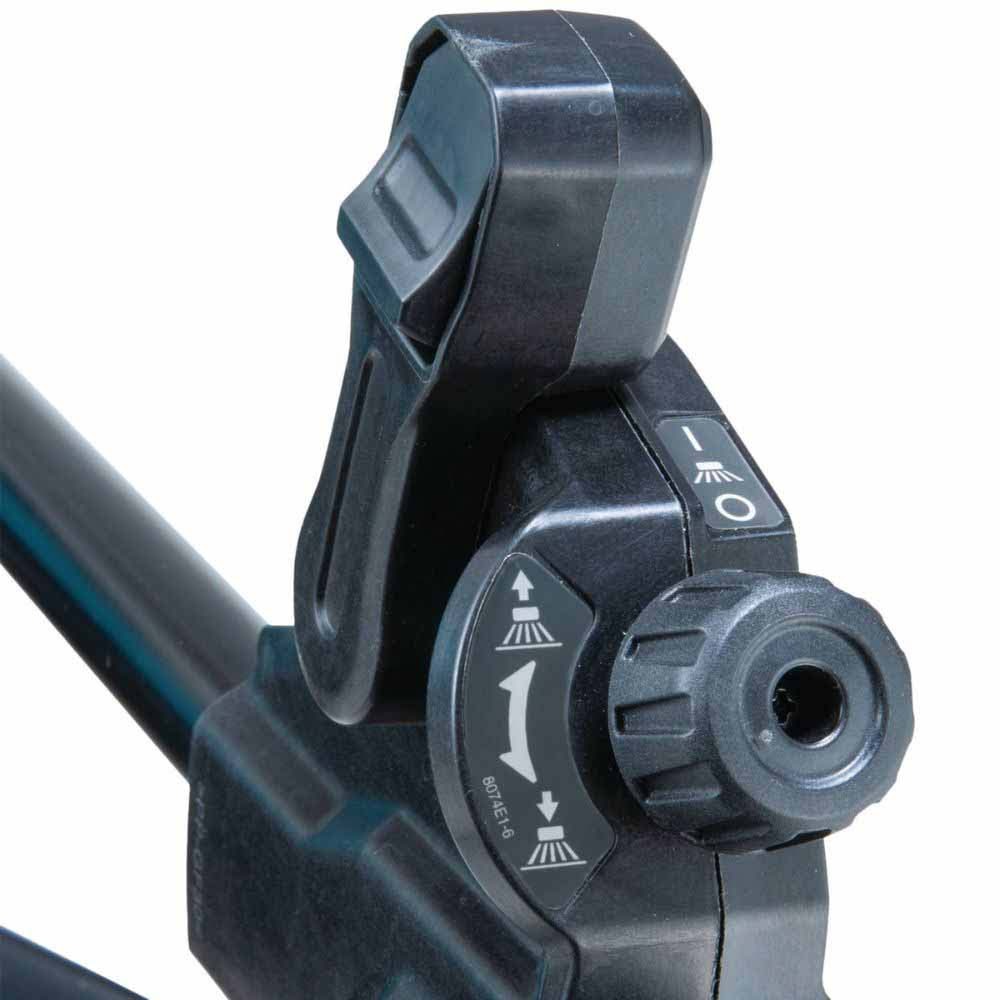 Makita GSV01PL 40V max XGT 25-1/2" Cordless Vacuum Sweeper Kit (8.0Ah) - 7