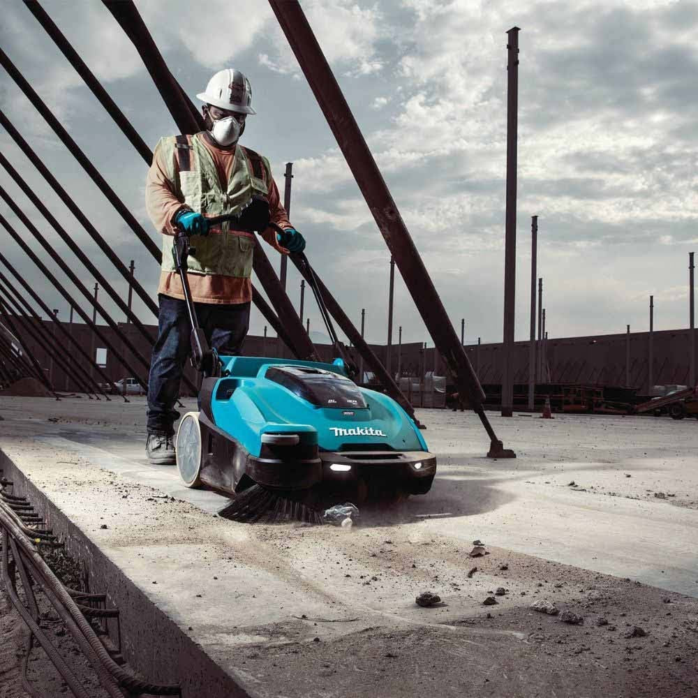 Makita GSV01PL 40V max XGT 25-1/2" Cordless Vacuum Sweeper Kit (8.0Ah) - 17