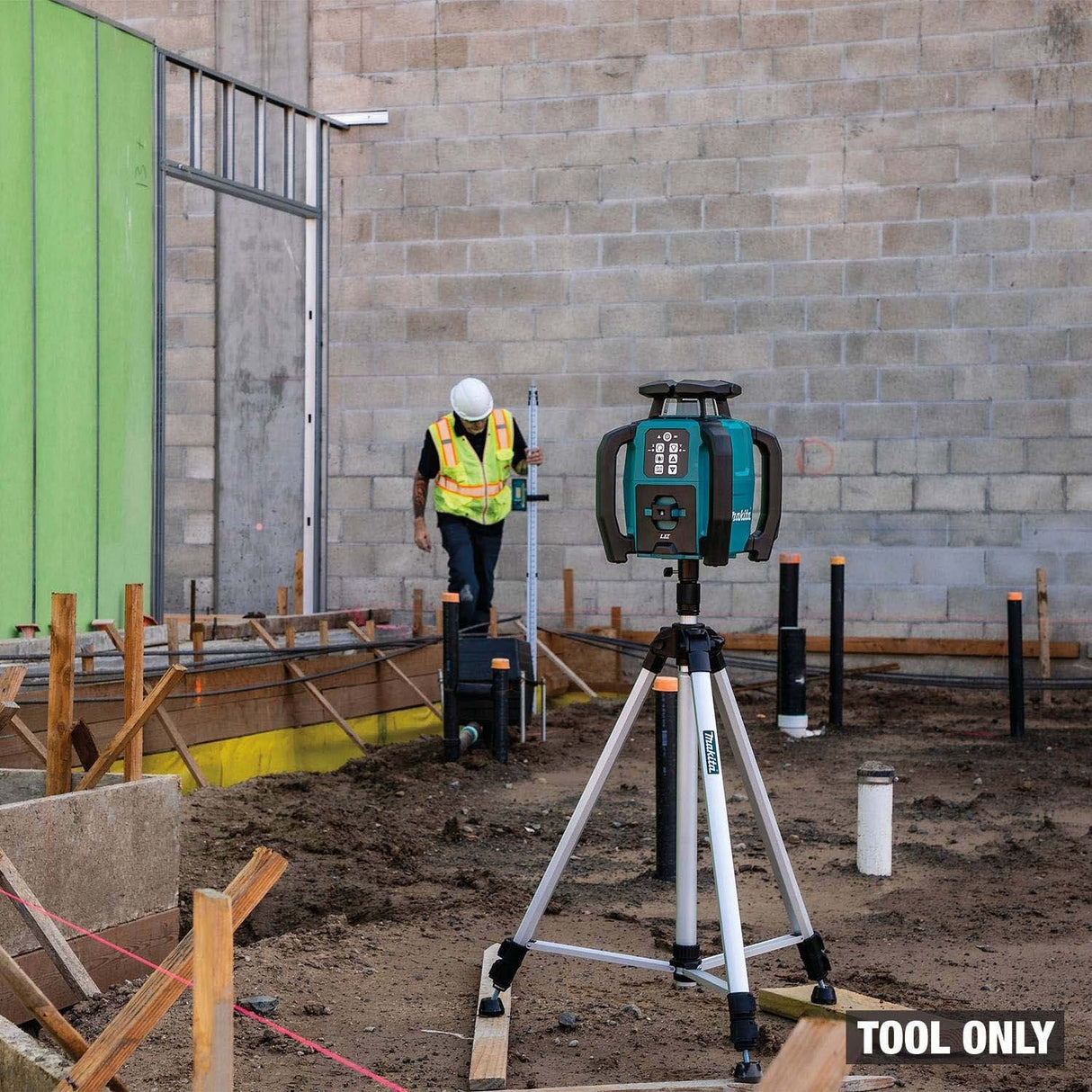 Makita SKR001Z 18V LXT Green Dual Slope 360 Degree Rotary Laser Level 2600 ft with Case (Tool Only) - 12