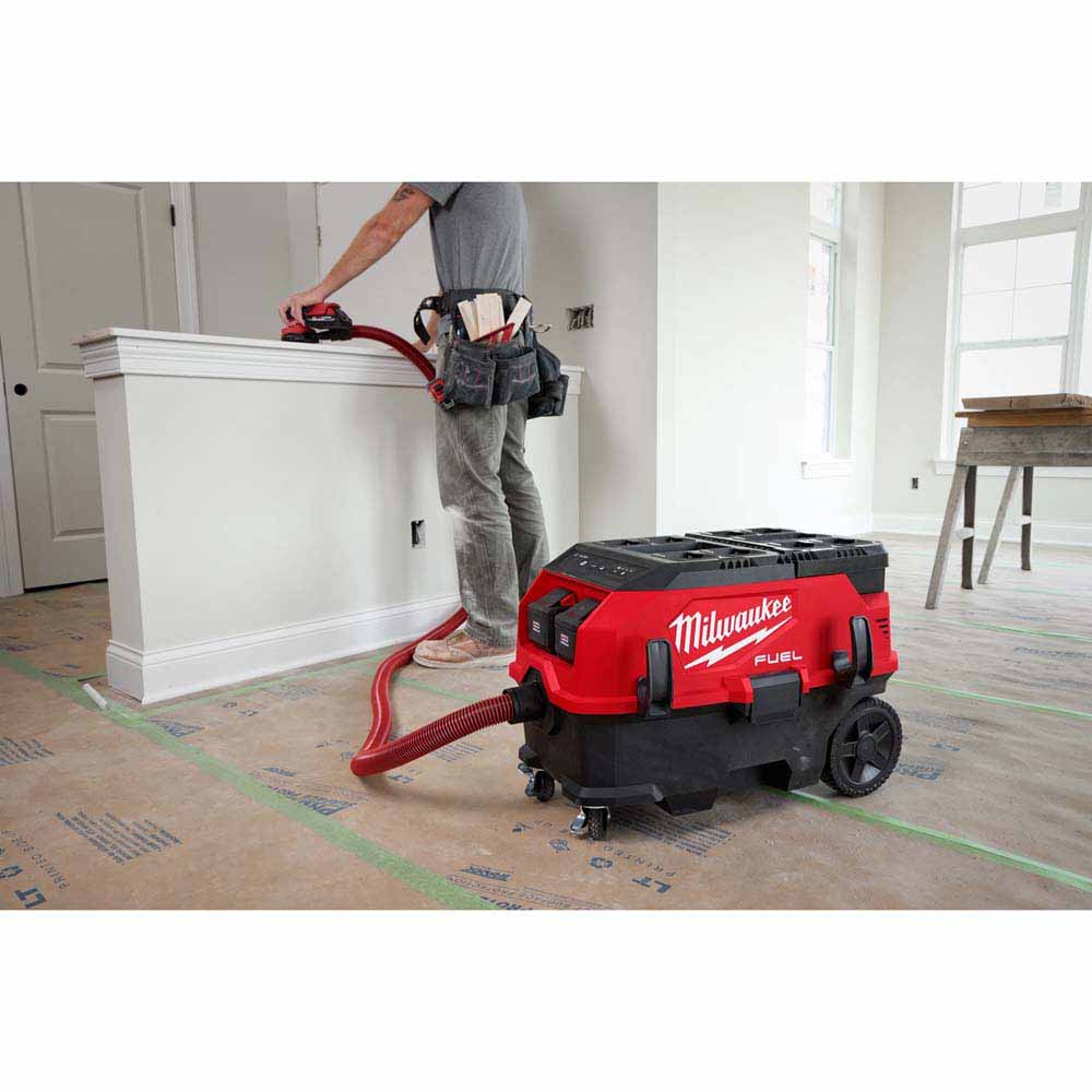 Milwaukee 0888-22HD M18 FUEL 9 Gallon Dual Battery Dust Extractor Kit with PACKOUT Compatibility - 5