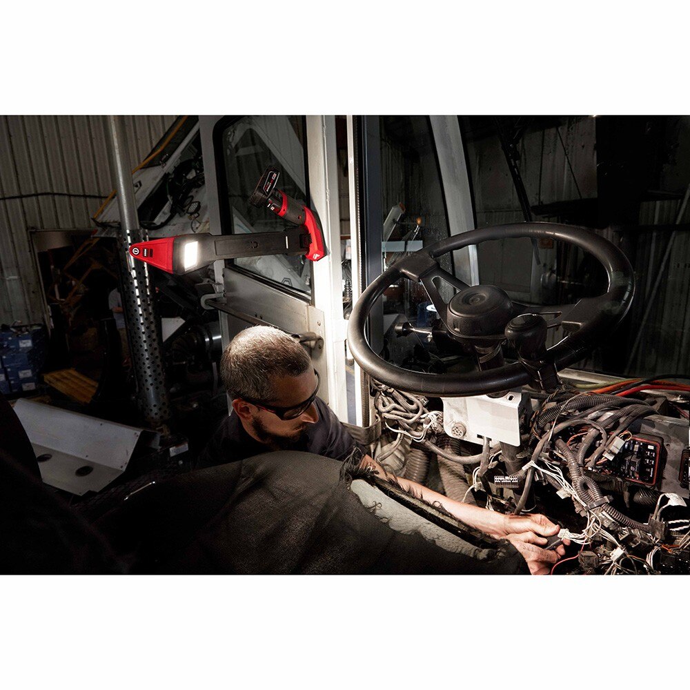 Milwaukee 2126-21XC Underbody Light Kit - 10