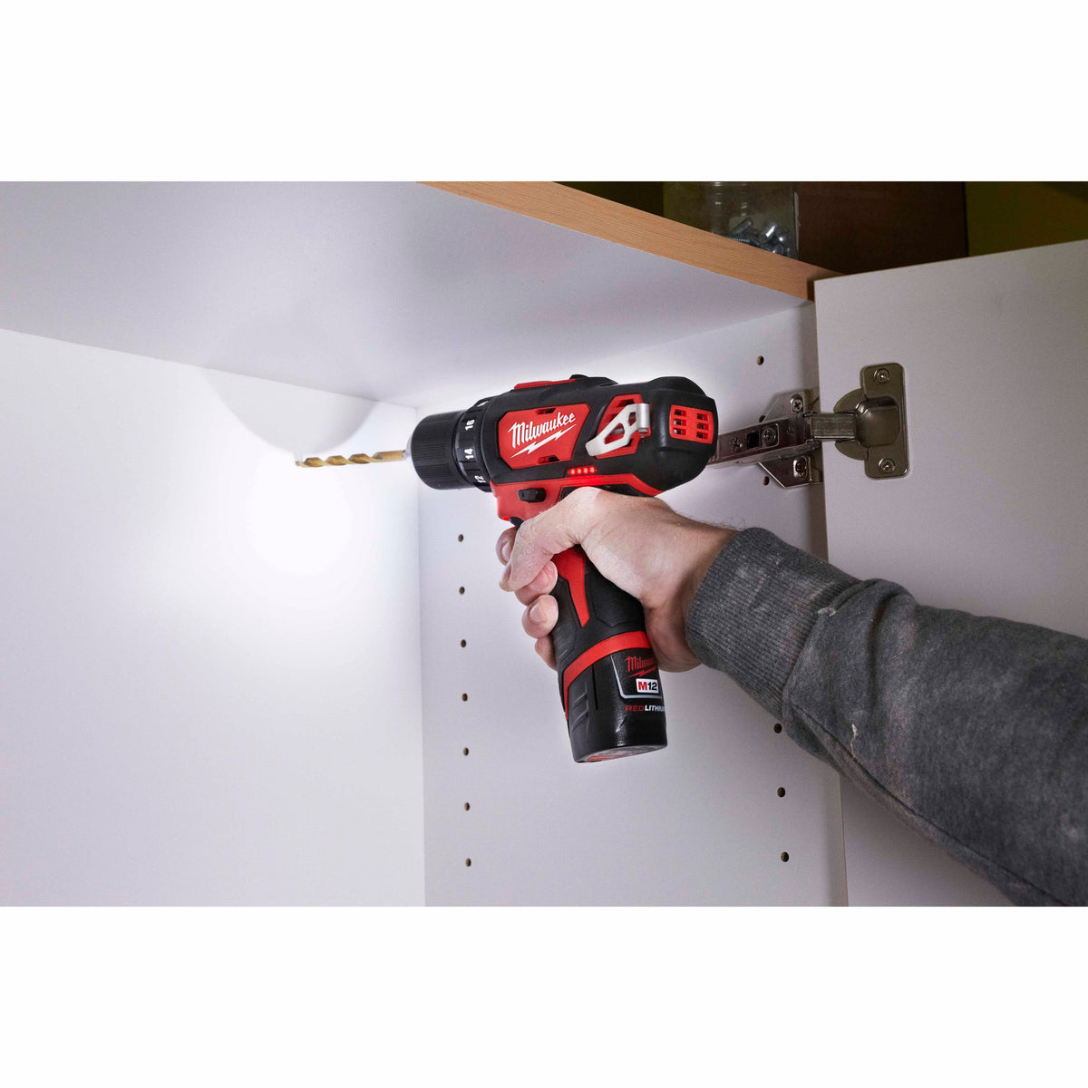 Milwaukee 2407-22 M12 3/8" Cordless Drill Driver Kit with Charger and Carrying Case (2 Batteries) - 11