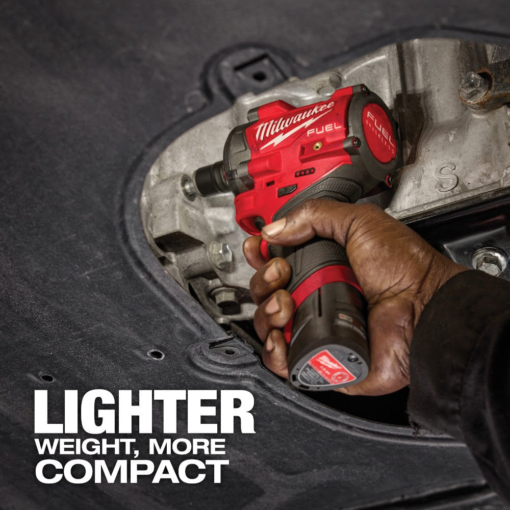 Milwaukee 2562-22 M12 FUEL Stubby 3/8" Impact Wrench Kit - 12