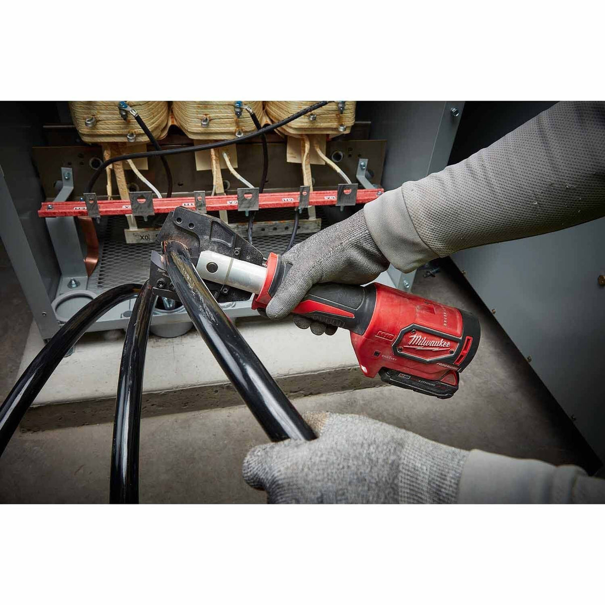 Milwaukee 2672-20 M18 FORCE LOGIC Cable Cutter with 750 MCM Cu Jaws - 6