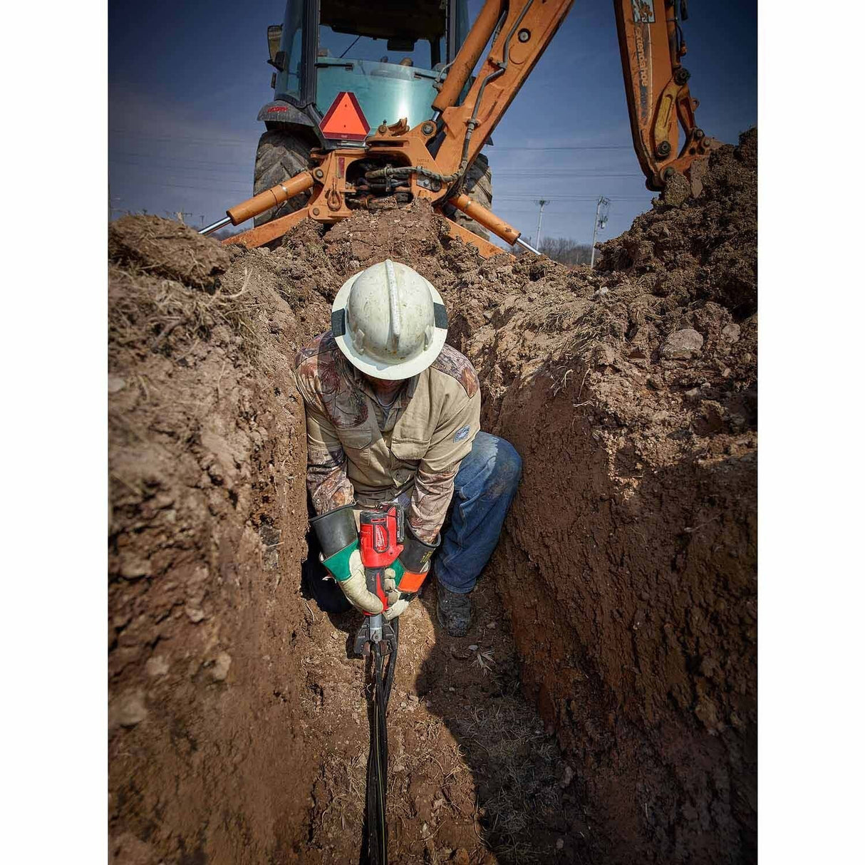 Milwaukee 2672-20 M18 FORCE LOGIC Cable Cutter with 750 MCM Cu Jaws - 7