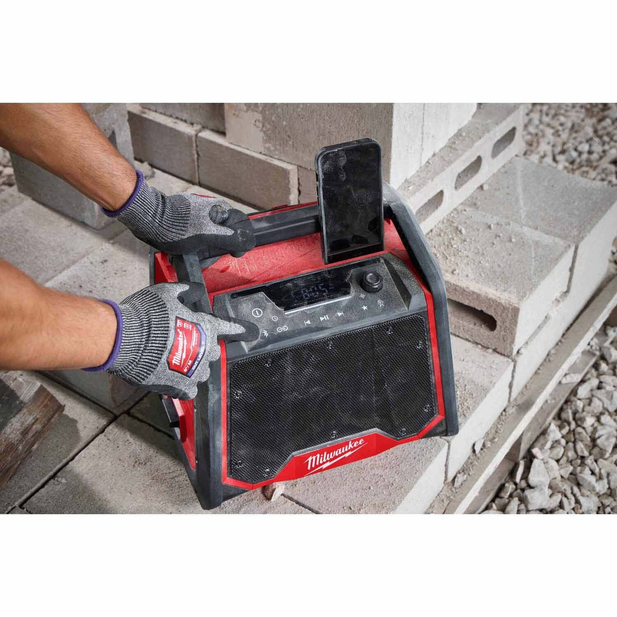 Milwaukee 2956-20 M18 Bluetooth Jobsite Radio and Charger with AUDIO-LINK and USB-C - 10