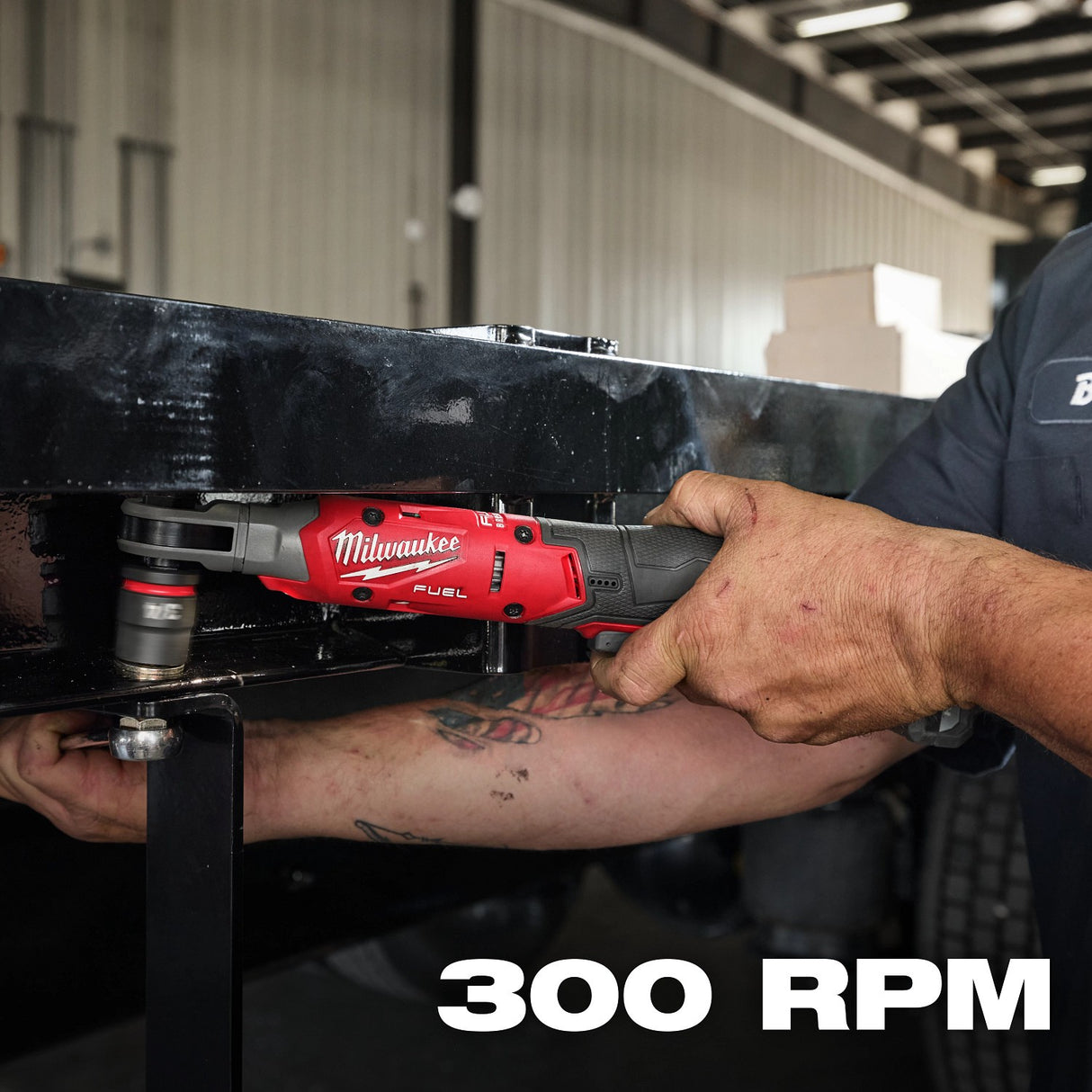 Milwaukee 3054-21 M12 FUEL 1/2 Inch Ratchet Kit with 80 ft-lbs torque and 300 RPM (2.5Ah Battery) - 9