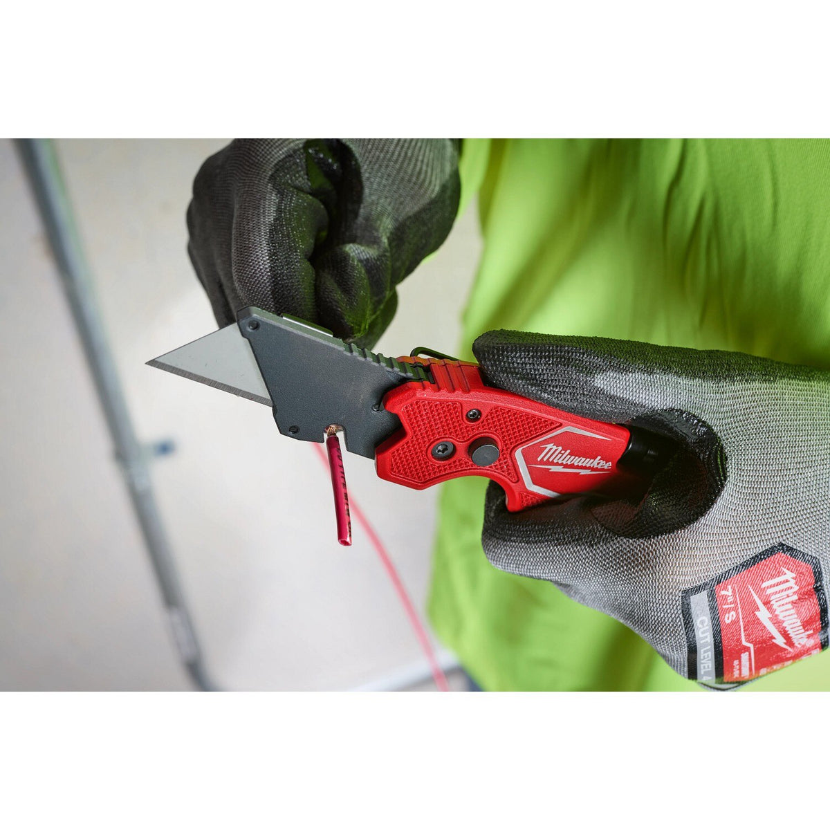Milwaukee 48-22-1605 FASTBACK 6 in 1 Folding Utility Knife with Bit Holder and Wire Stripper - 8