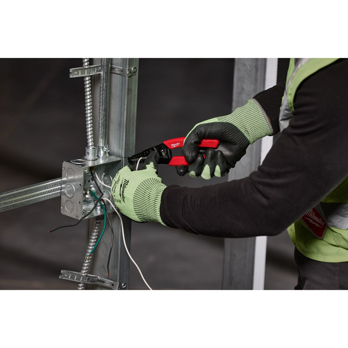 Milwaukee 48-22-3050 10-20 AWG Comfort Grip Wire Stripper and Cutter - 4