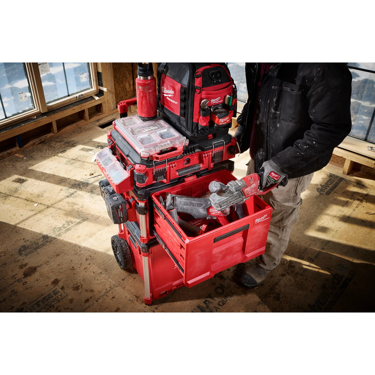 Milwaukee 48-22-8441 PACKOUT Single Drawer Tool Box 22.2" W x 16.3" L x 14.3" H with Locking Bar and Dividers - 6