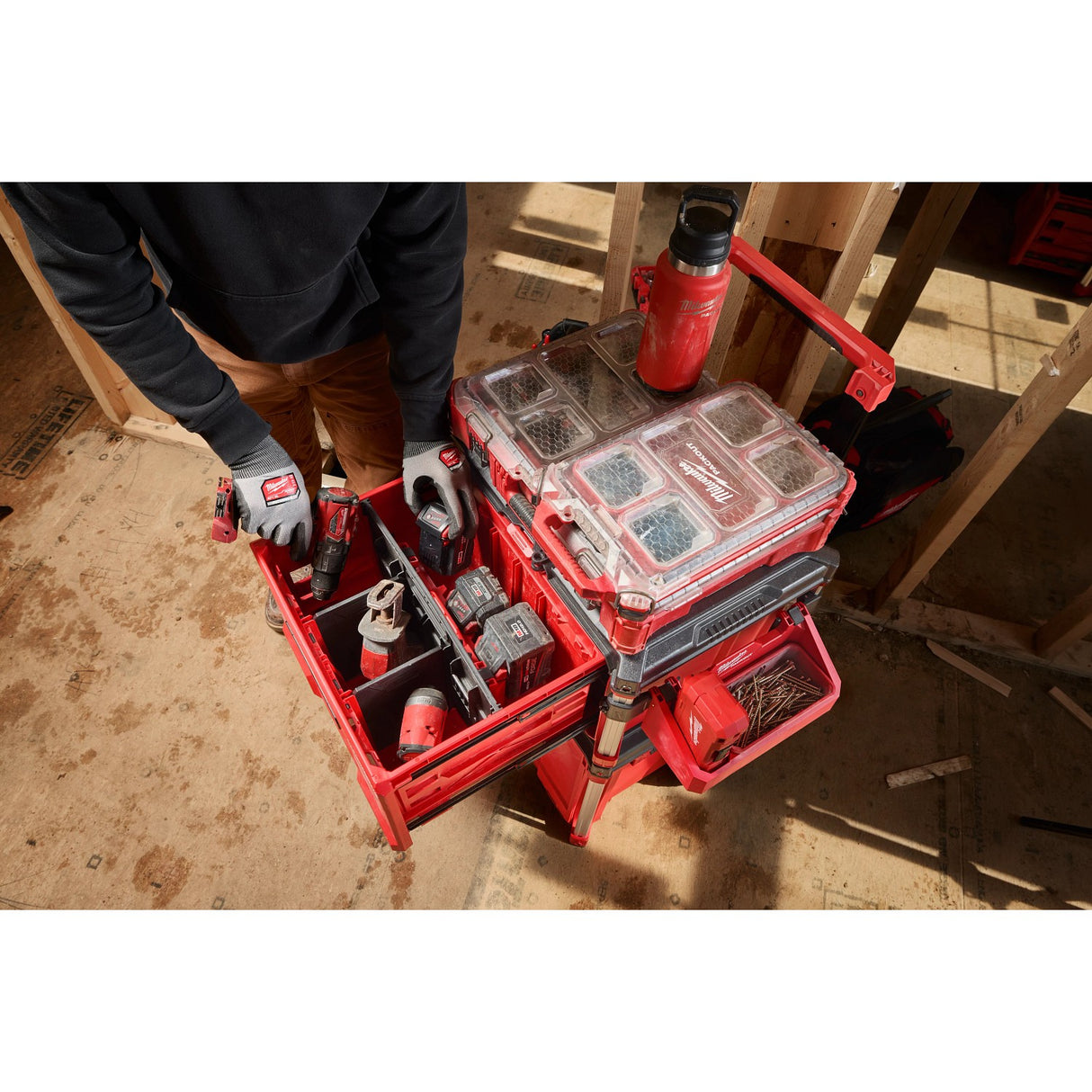Milwaukee 48-22-8441 PACKOUT Single Drawer Tool Box 22.2" W x 16.3" L x 14.3" H with Locking Bar and Dividers - 8