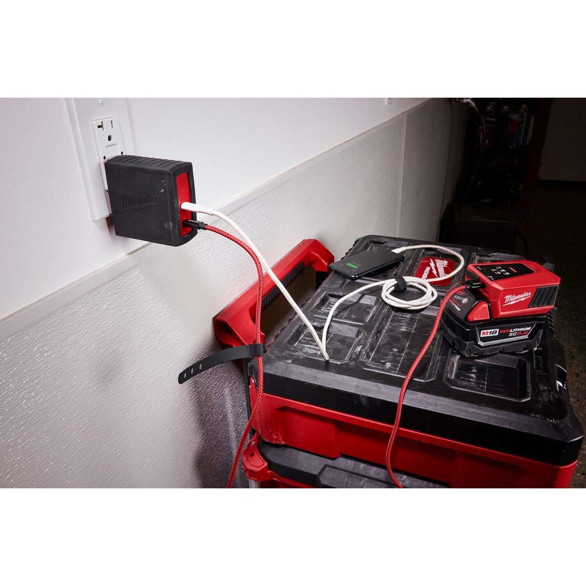Milwaukee 48-59-2847 120W USB-C 2-Port Wall Adapter with 100W PD and 20W USB-C Ports - 3