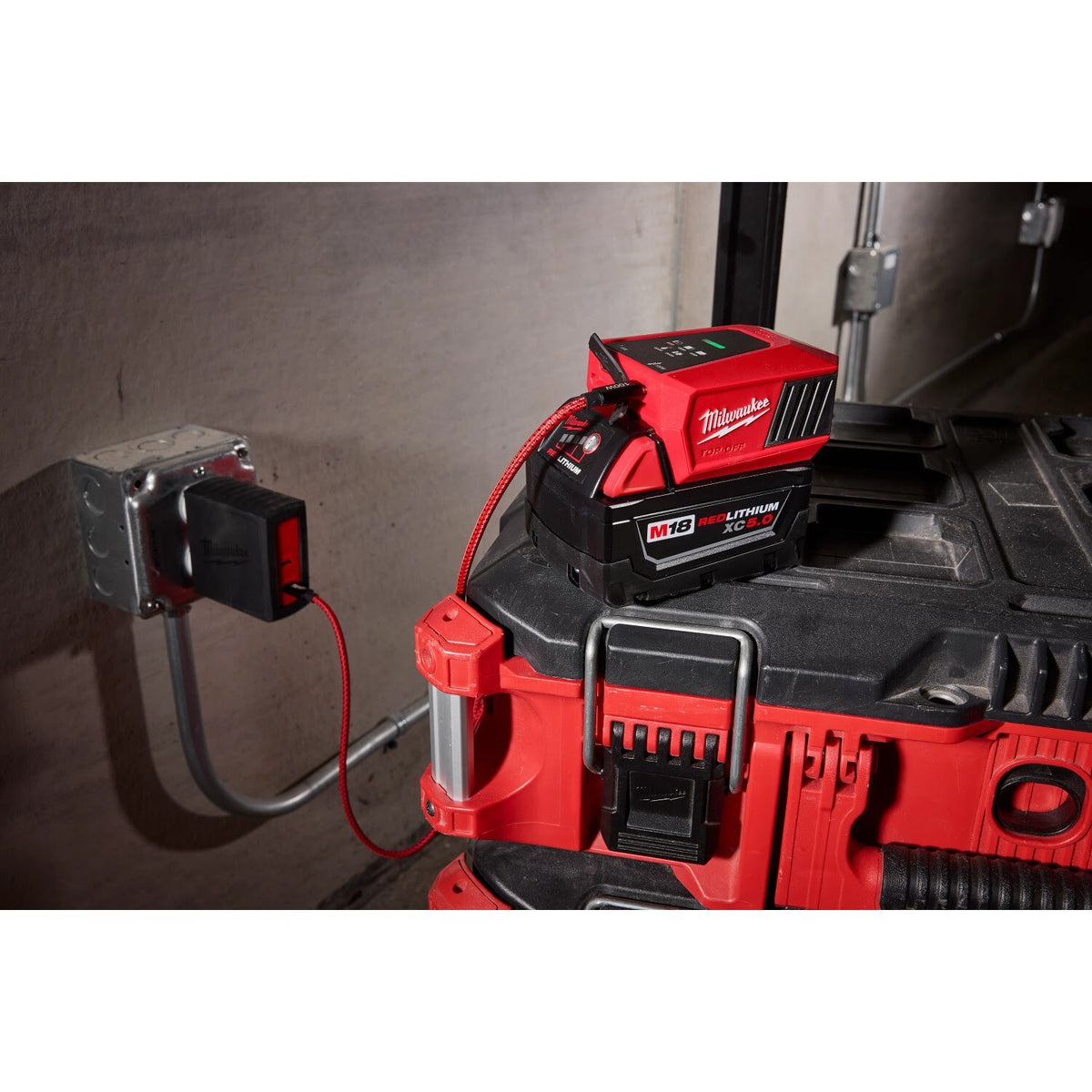 Milwaukee 48-59-2847 120W USB-C 2-Port Wall Adapter with 100W PD and 20W USB-C Ports - 4