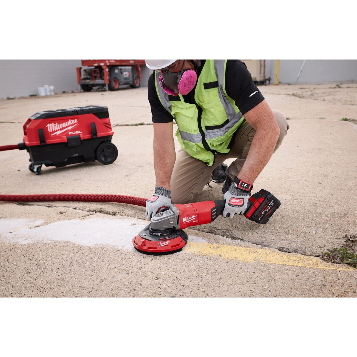 Milwaukee 49-40-6220 7 in./9 in. Surface Grinding Dust Shroud for Dust Collection and OSHA Table 1 Compliance - 4