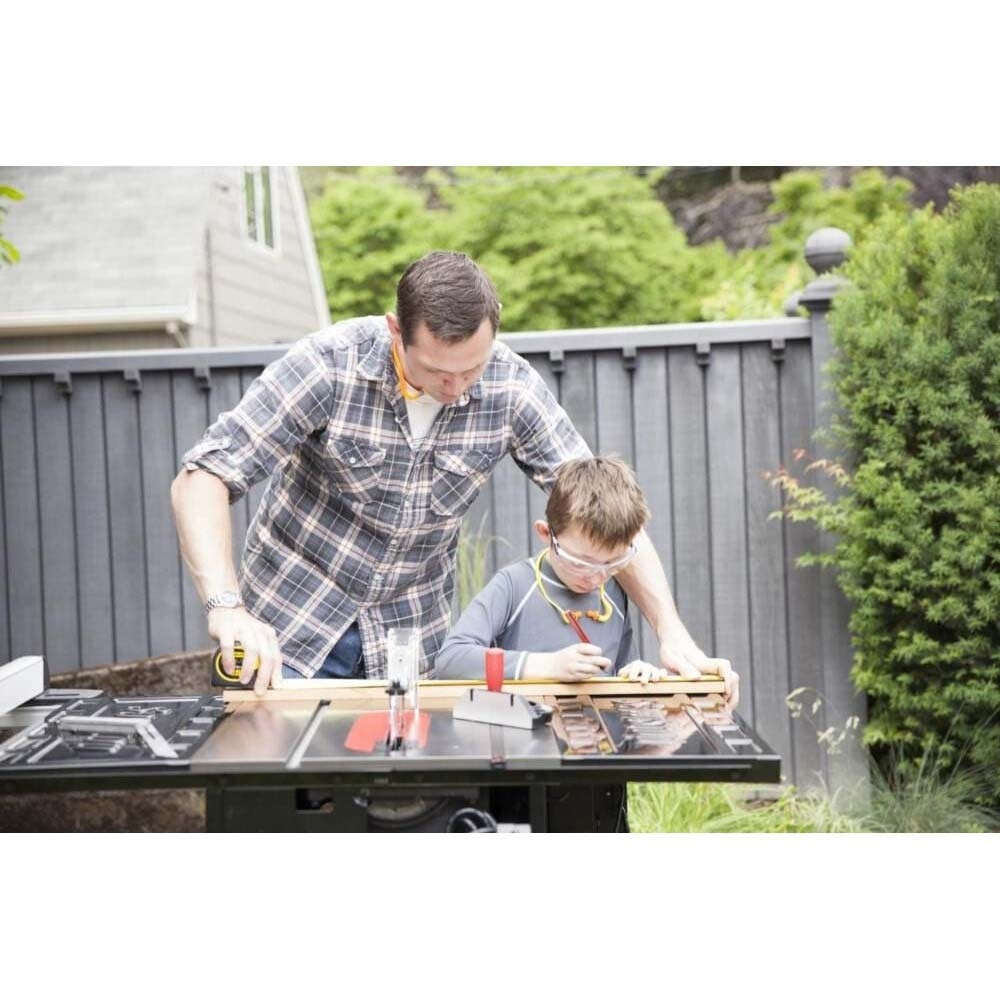 SawStop CNS175-ATGP36 Contractor 1.75 HP Table Saw with 36 in. Professional T-Glide Advance Fence, Rails & Extension Table - 6