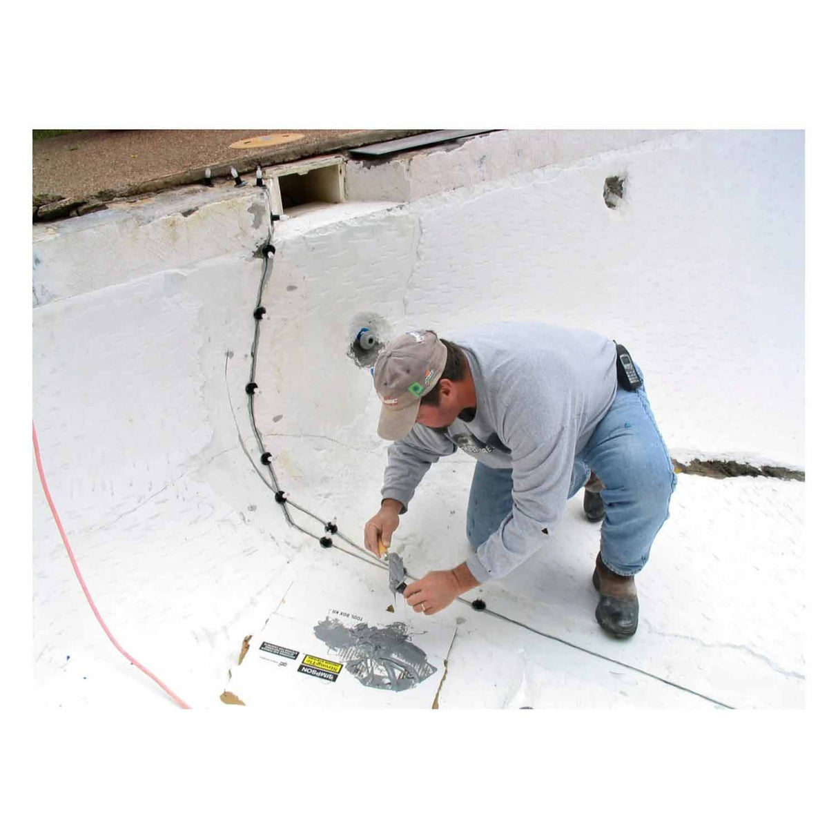 Simpson Strong-Tie CPFH09KT (9 oz.) Crack-Pac Flex-H2O Polyurethane Crack Sealer Injection Kit (2 Cartridges) - 3