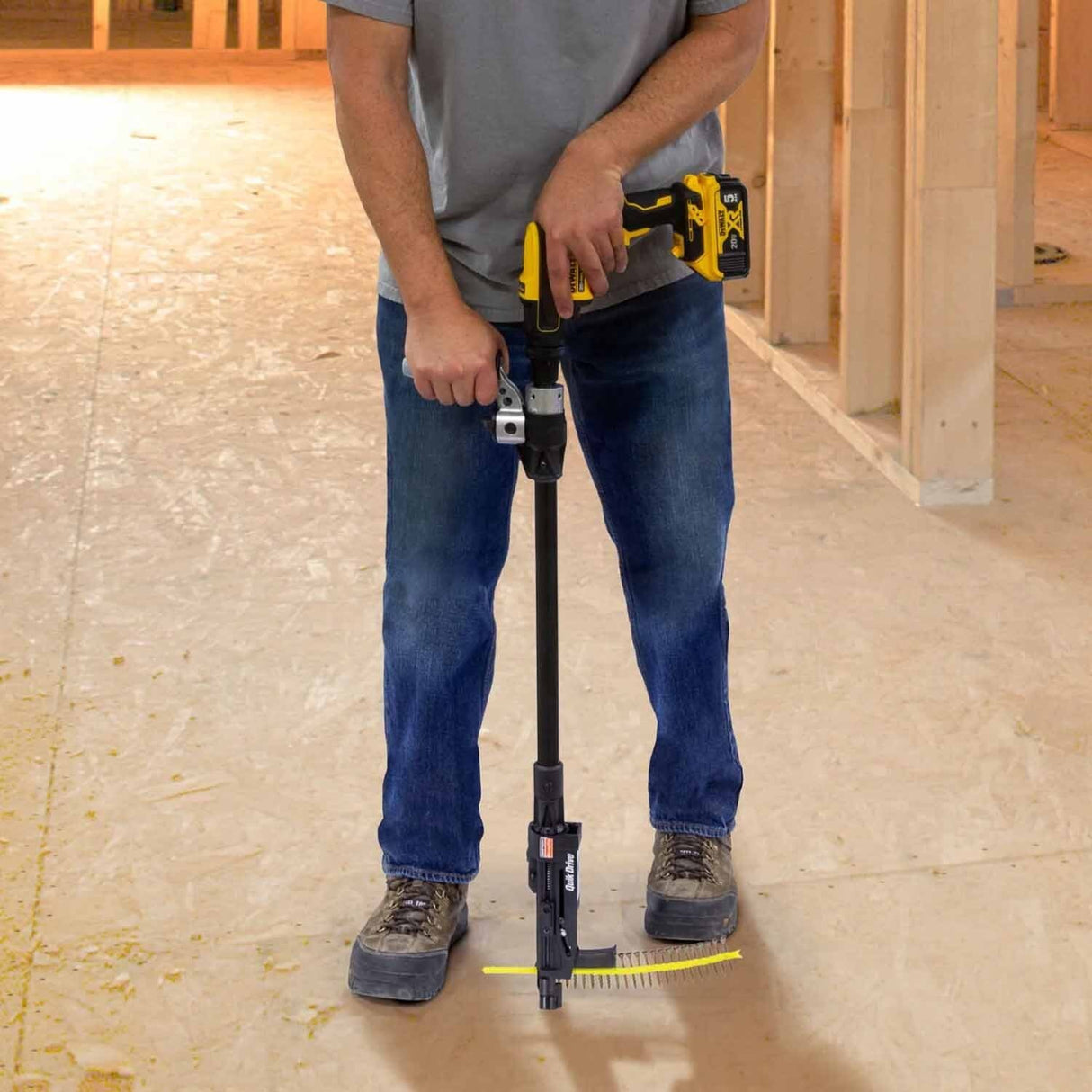 Simpson Strong-Tie PRO200SG2C2K Quik Drive (2500 RPM) Cordless PRO200S Multi-Purpose System with DeWalt 2500 RPM Screwdriver Motor - 2