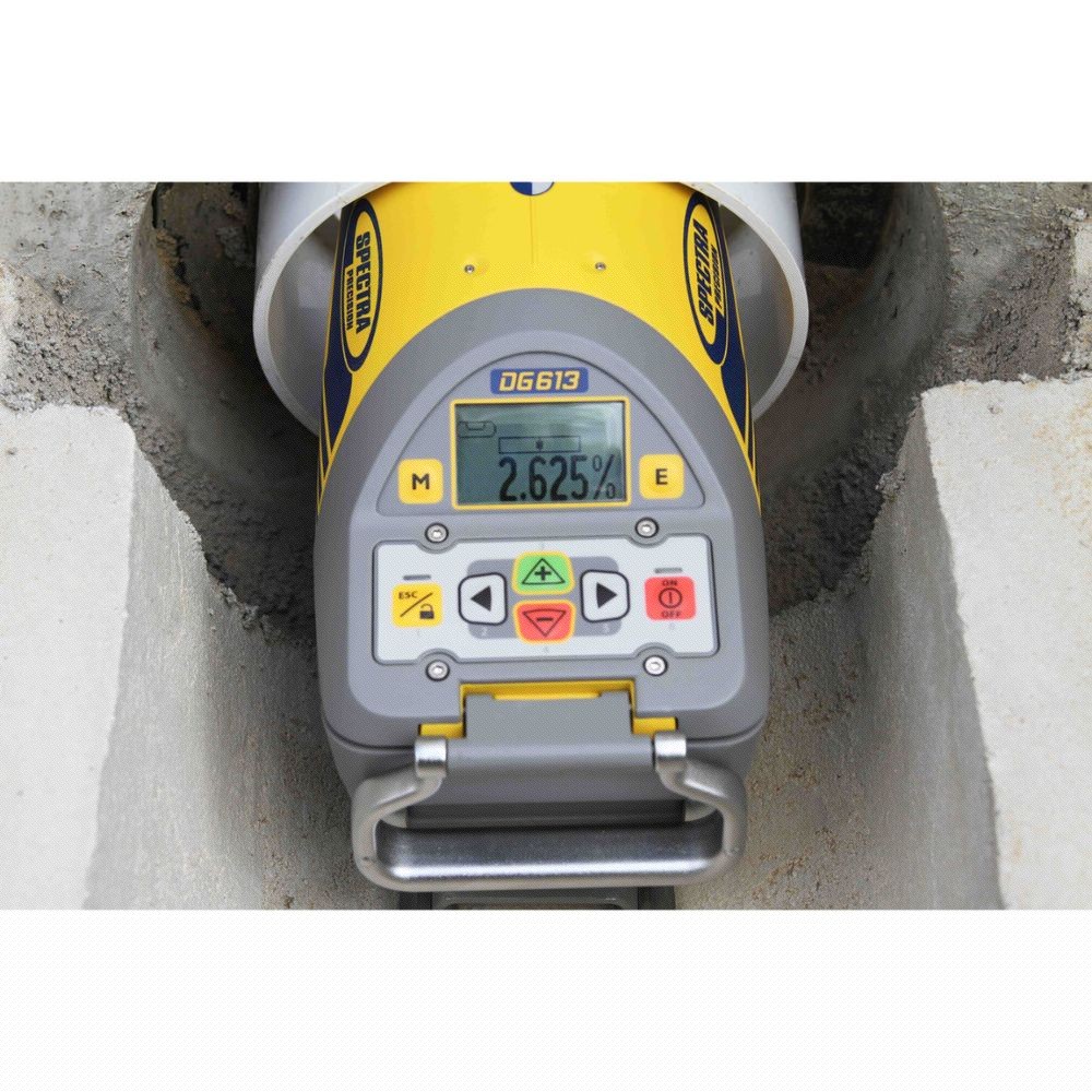 Spectra DG613 Dialgrade Pipe Laser, 8" Trivet Plate, Remote Control, Target, Rechargeable Batteries - 5
