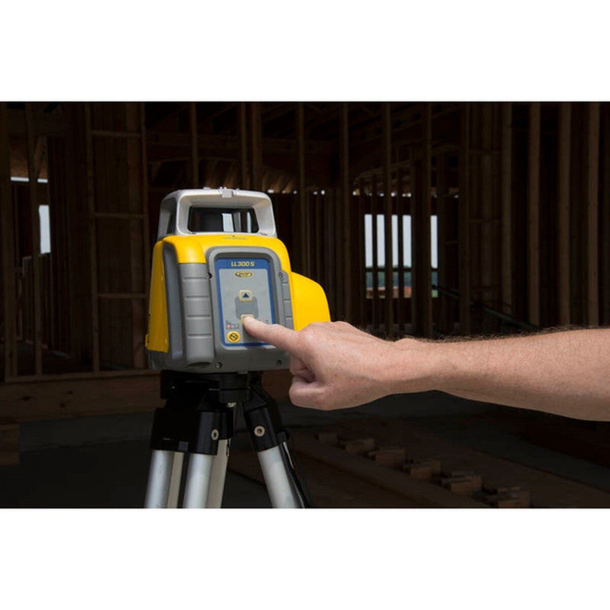 Spectra LL1505C-2 Laser Kit with HL450 Receiver, Tripod and Grade Rod - 9