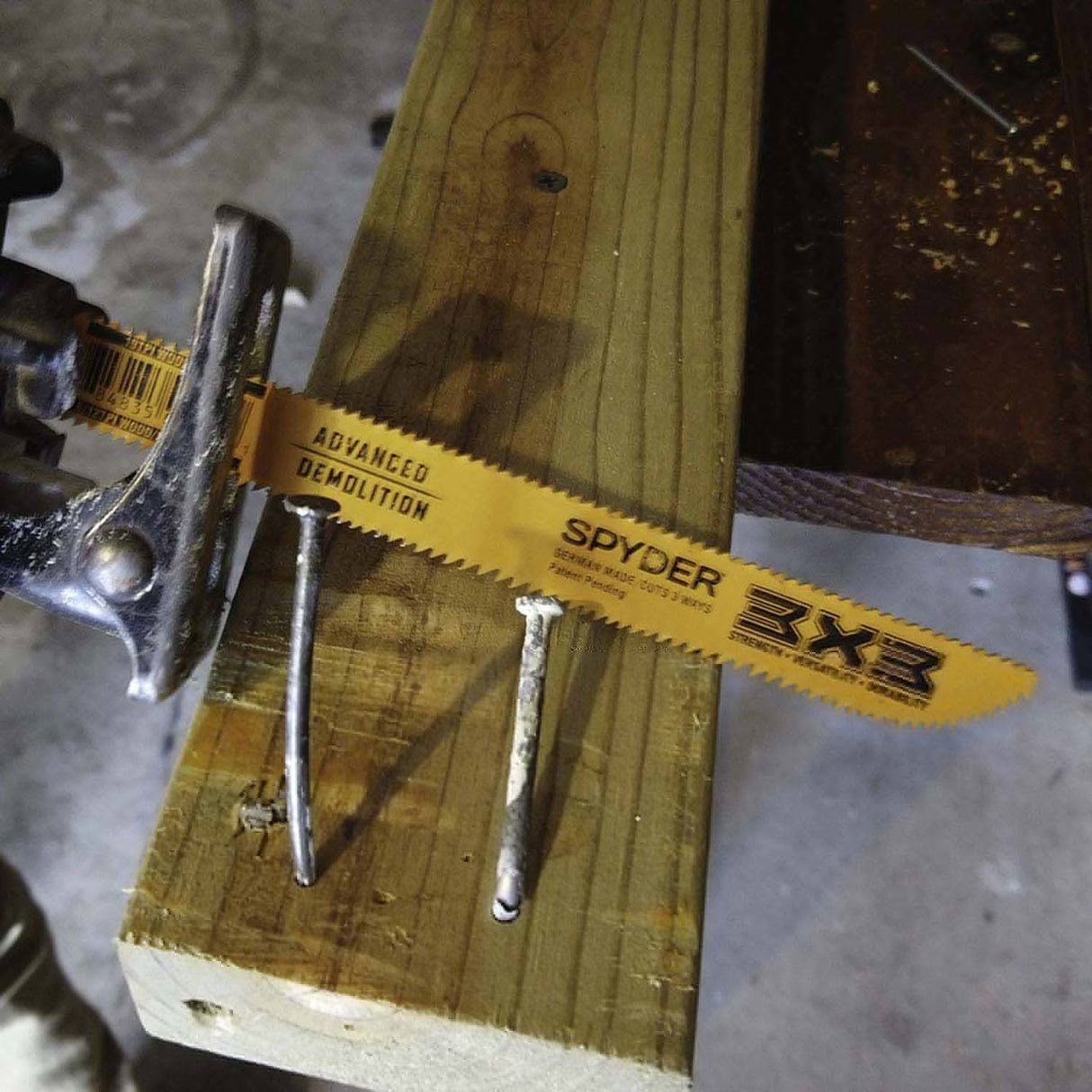 Spyder 200228 5-Piece Double-Sided Demo Wood/Metal Cutting Reciprocating Saw Blade Set (6 & 8-Inch) - 3