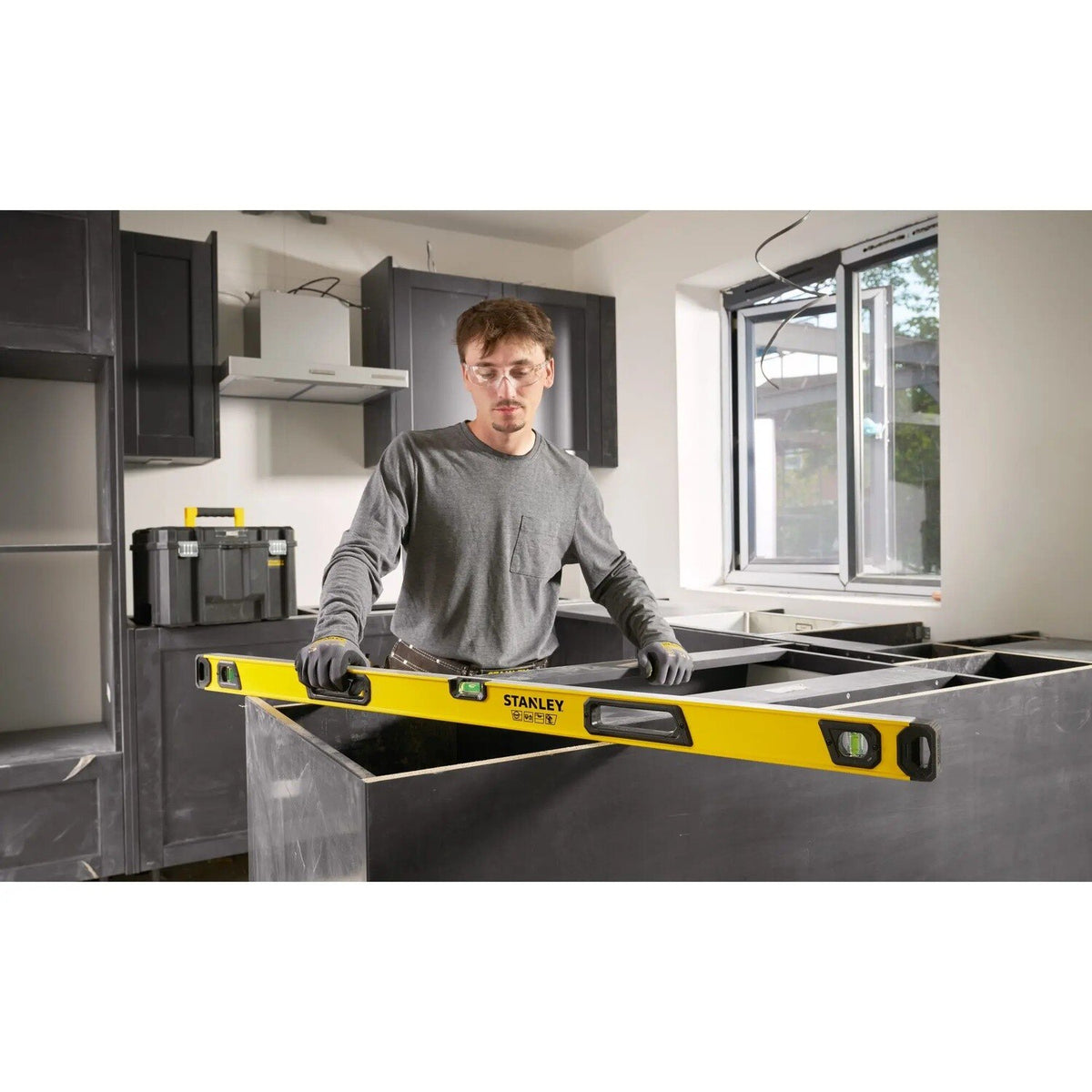 Stanley STHT41048 48" Aluminum Box Beam Level with Magnified Center Vial - 4