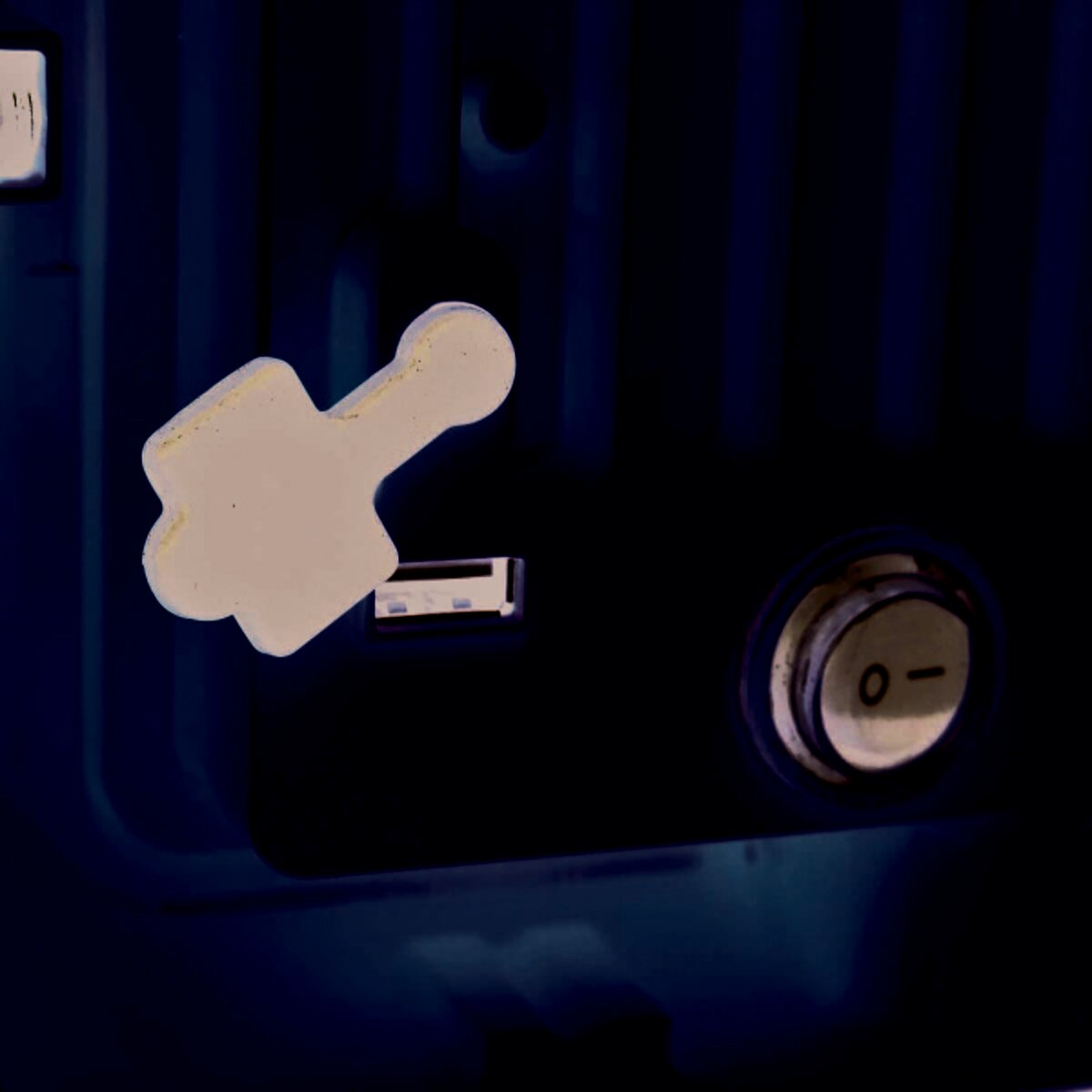 Voltec 08-00733 68W DOB LED Work Light 6,600 Lumens with Tripod - 4