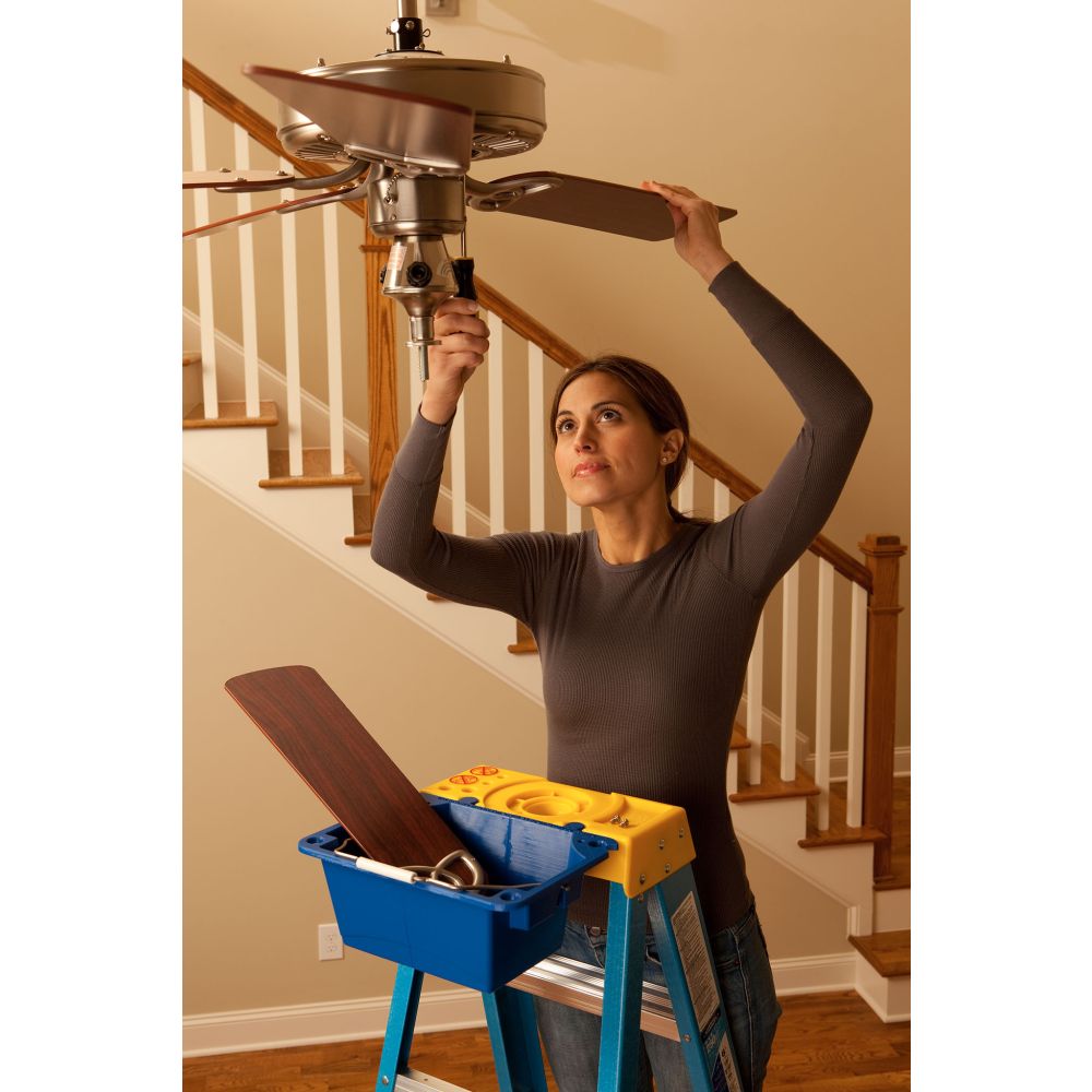 Werner 6004S 4ft Type I Fiberglass Stepladder with Shelf - 7