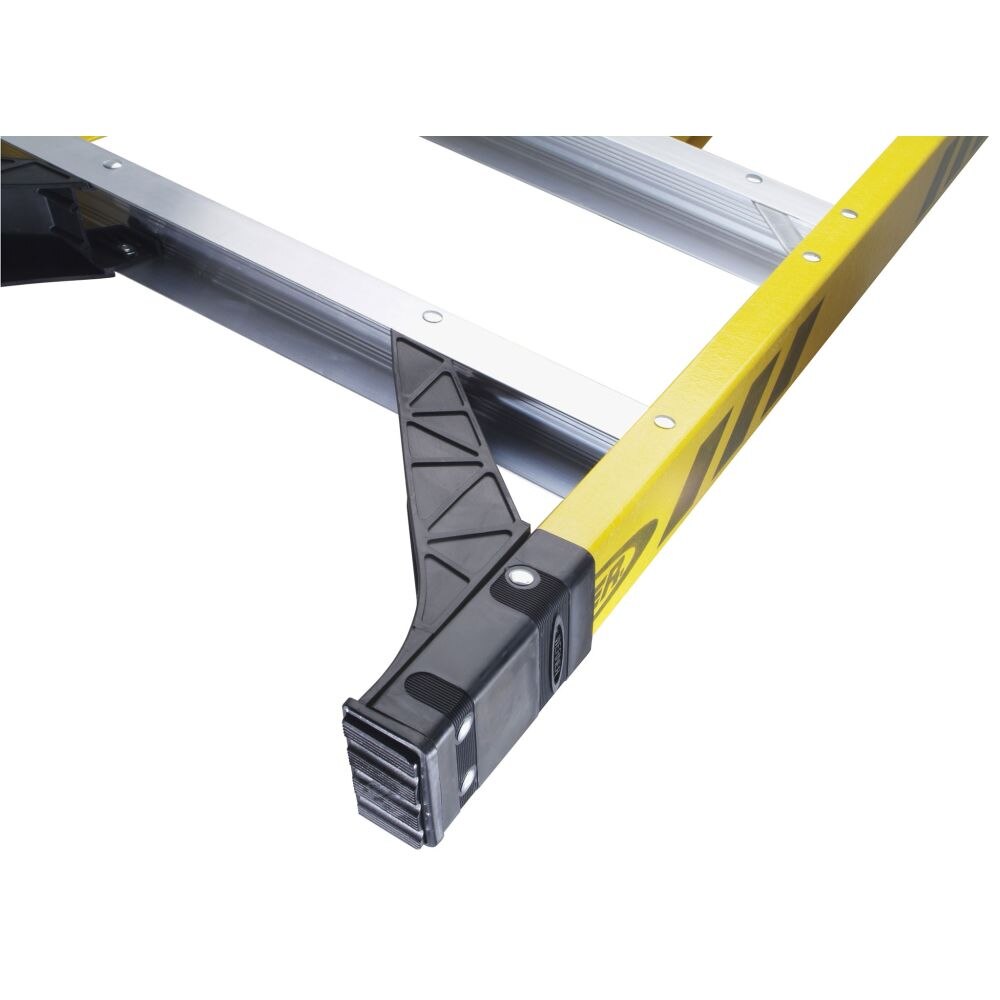Werner 7304S 4ft Type IAA Fiberglass Stepladder with Shelf - 2