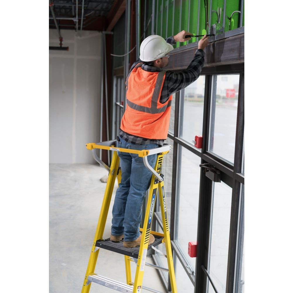 Werner AC63 Podium Ladder Gate - 4